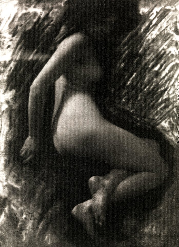 Nude photography of naked woman, Académie (1902) by René Le Bègue.
