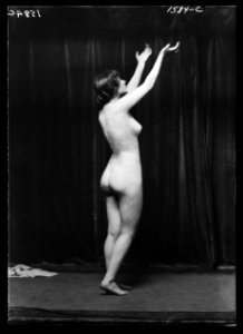 Nude photography of naked woman: Portrait Photograph of Miss Hilda Beyer (1915) by Arnold Genthe.