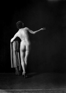 Nude photography of naked woman: Portrait Photograph of Miss Seibel Ernani (1919) by Arnold Genthe.