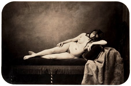 Nude photography of naked woman, Nu féminin allongé sur un canapé Récamier (ca. 1856) by Gustave Le Gray. Nude photography of naked woman, photo