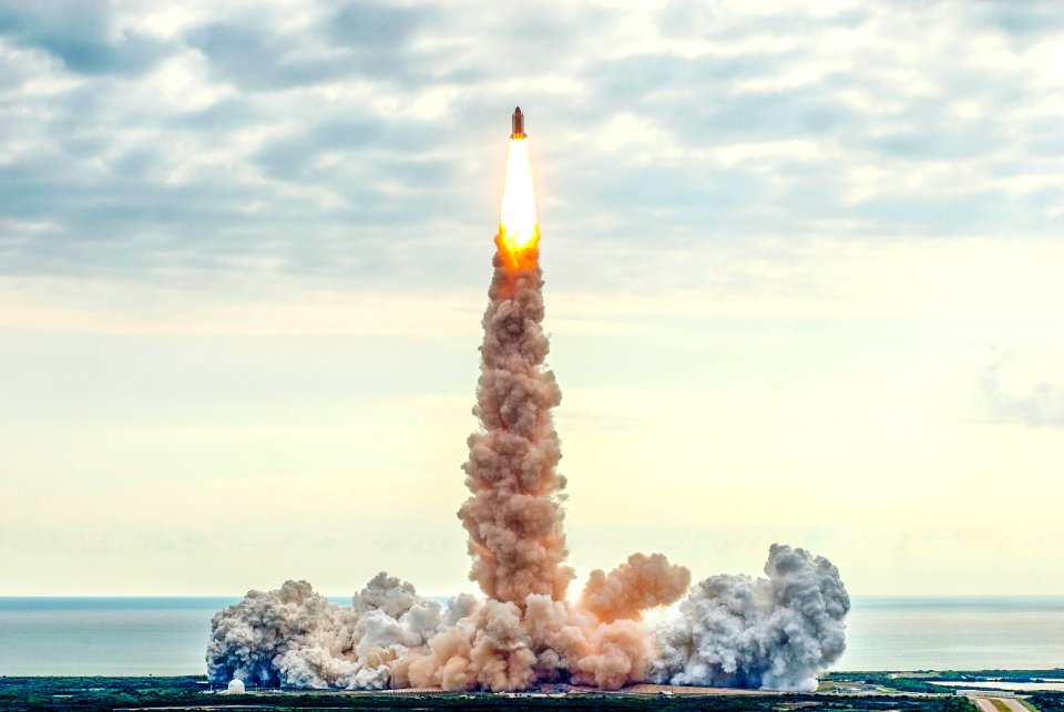 Space shuttle Endeavour lifts off from Launch Pad 39A at NASA's Kennedy Space Center in Florida, 8 Aug. 2007.