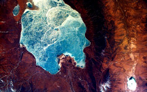 This image from NASA's EarthKAM captures almost all of Quinghai, the largest lake in China. photo
