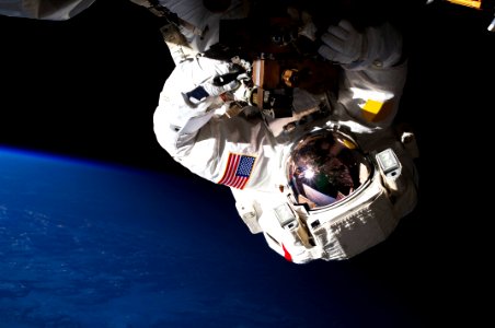 NASA astronauts in space - May 11th 2013. photo