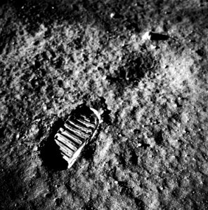 A close-up view of an astronaut’s footprint in the lunar soil, photographed by a 70 mm lunar surface camera during the Apollo 11 lunar surface extravehicular activity. photo