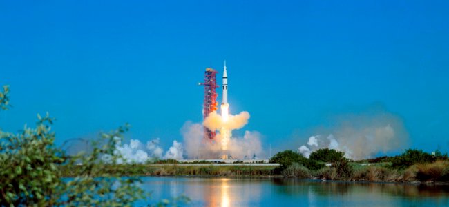 The Skylab 4/Saturn 1B space vehicle is launched from Pad B, Launch Complex 39, Kennedy Space Center, Florida, Nov. 16, 1973. photo