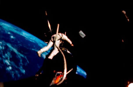 Astronaut Edwin E. Aldrin Jr., pilot of the Gemini-12 spaceflight, performs extravehicular activity. photo