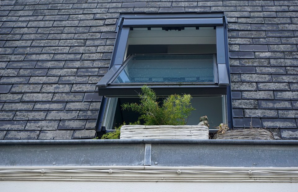 Clear Glass Window Open