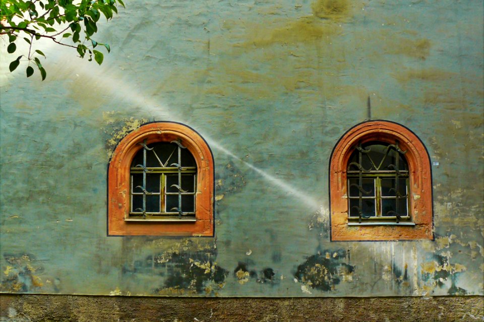 Brown Wooden Window Frame During Daytime photo