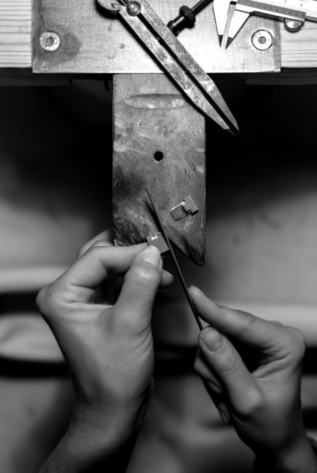 Precise Handicraft