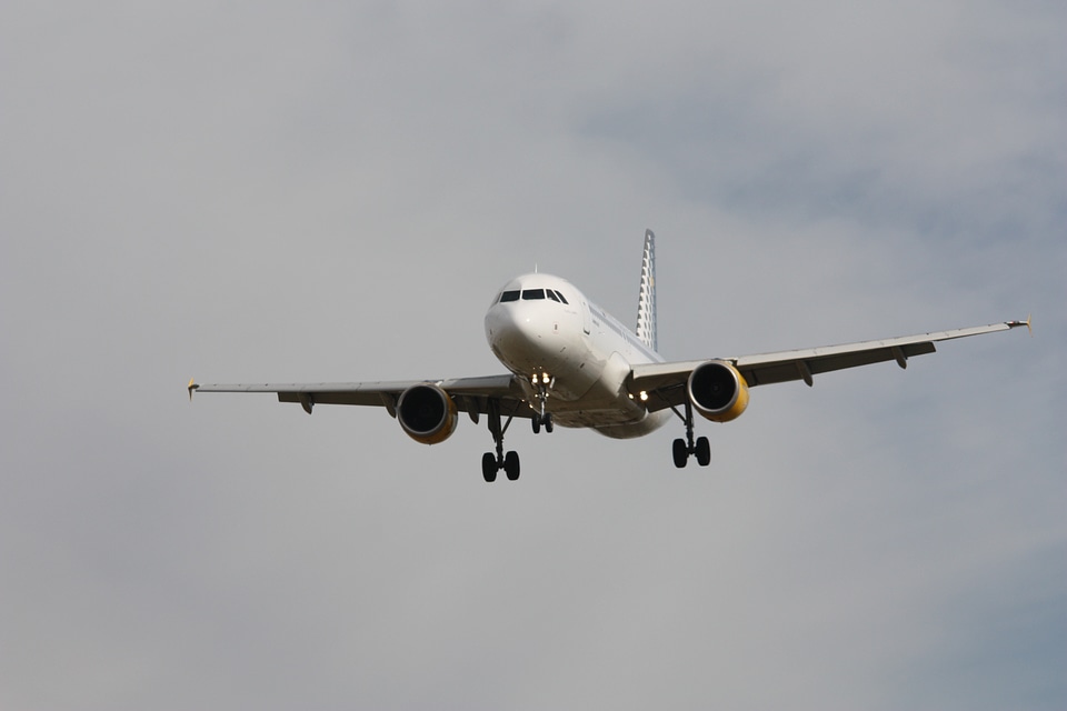 Landing aircraft approximation