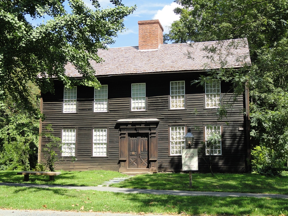 Deerfield massachusetts architecture