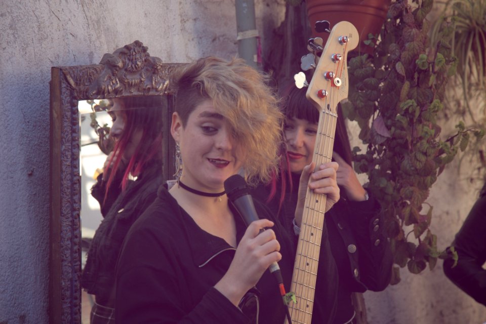Manu Sija  Amanitas