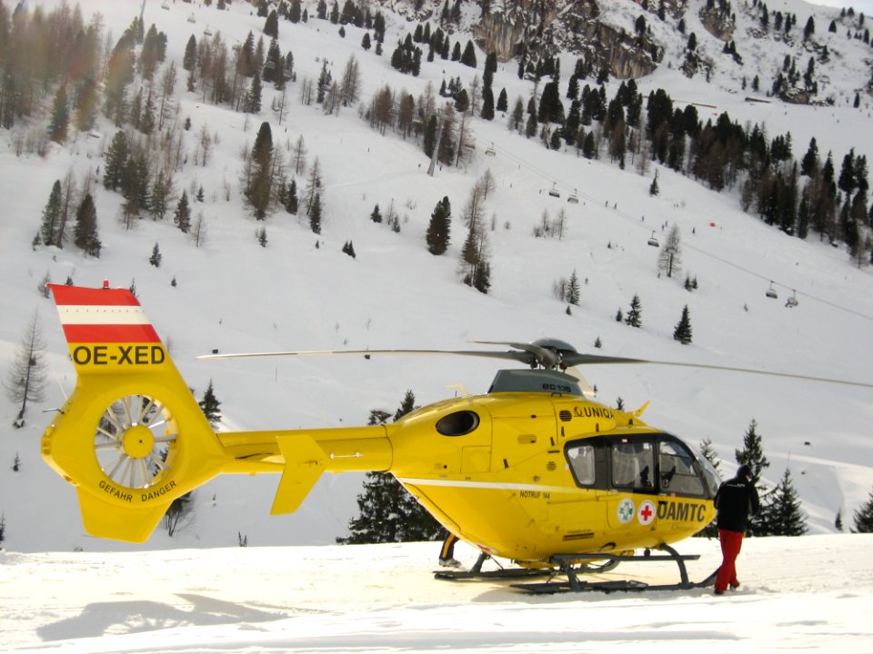 EC 135 OE-XED