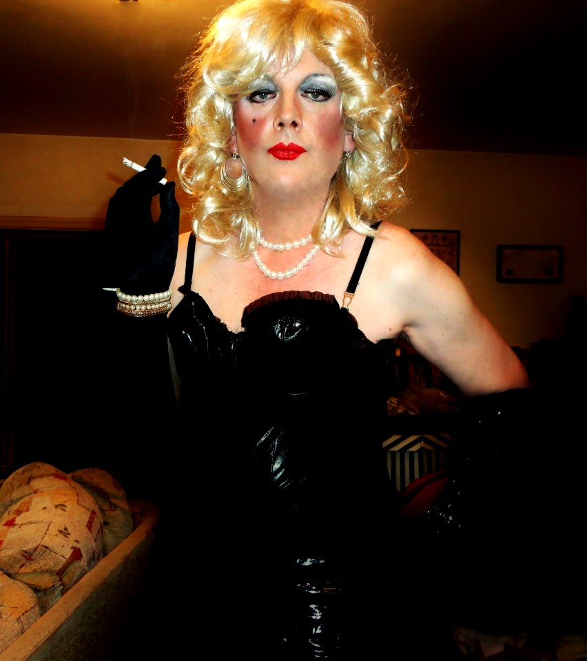 Sandra Ripe For The Streets