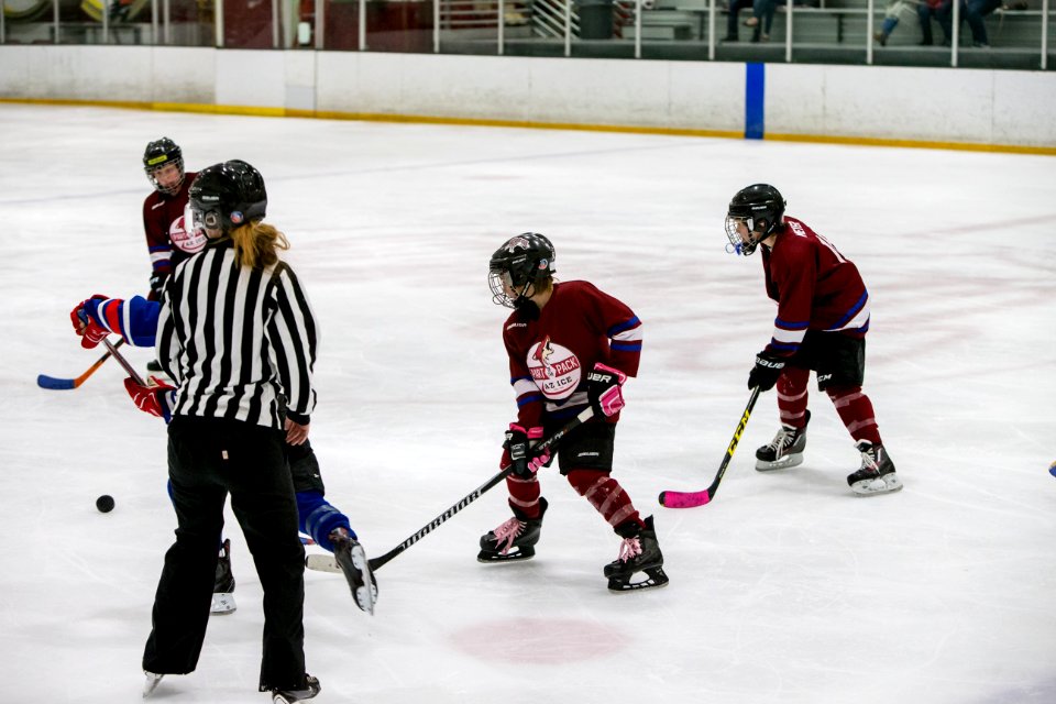 20161204135002SeanFallHockeyGame9137