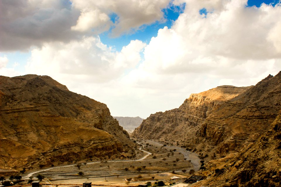 Road Between The Mountains