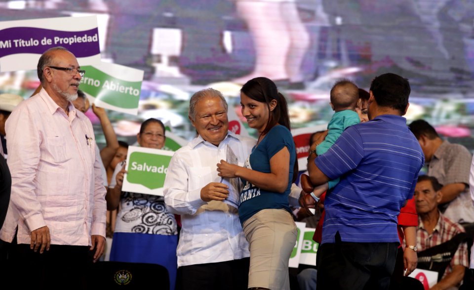 Entrega De Escrituras