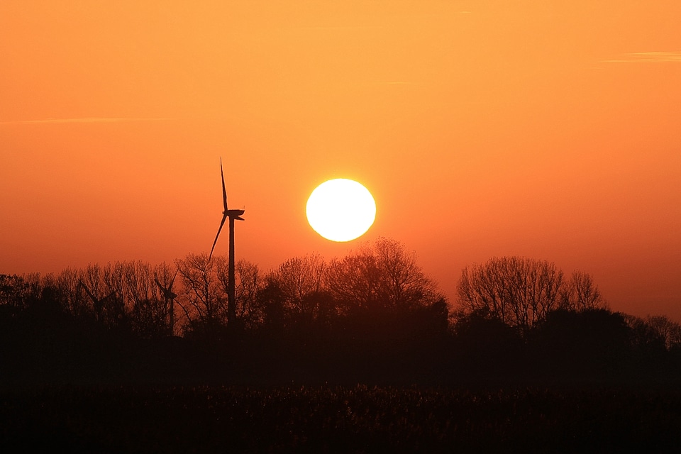 Sun red sky