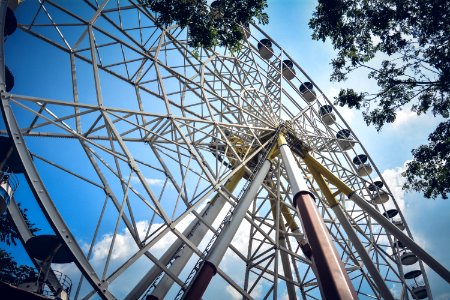 Ferris Wheel Tourist Attraction Landmark Amusement Park