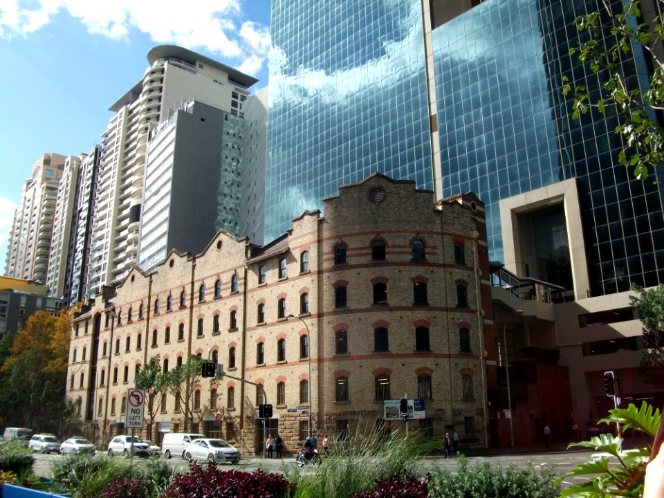 Building Metropolitan Area Condominium City