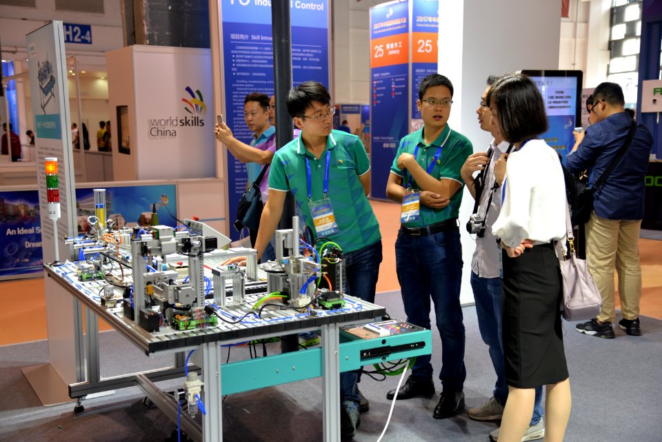 Technology Electronic Device Engineering
