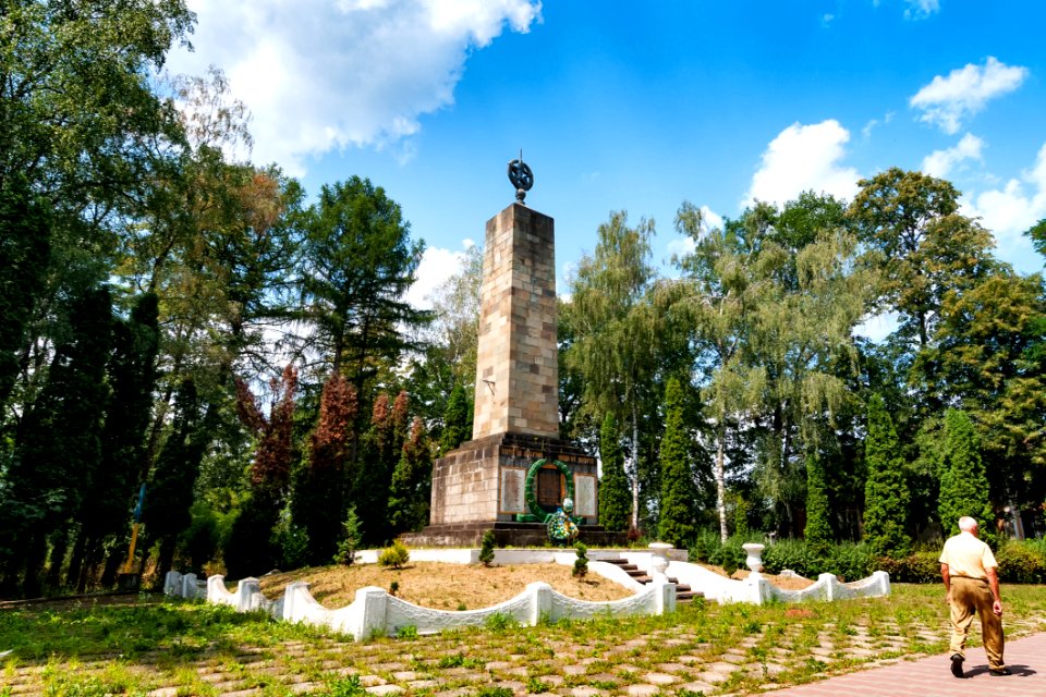 Monument Memorial Archaeological Site Sky