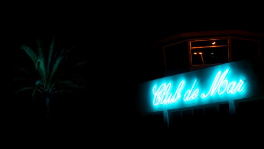Club De Mar Building