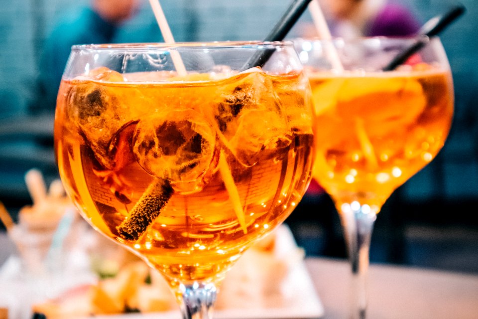 Clear Footed Drinking Glasses