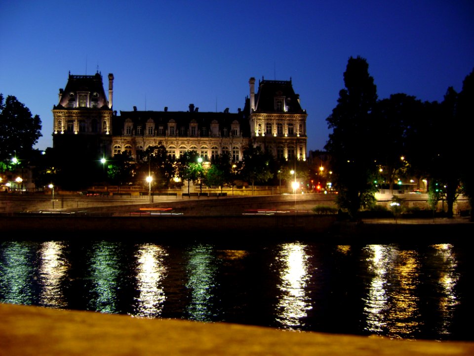 Night At The Seine Paris