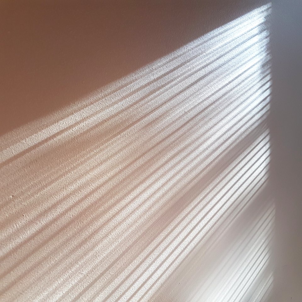Sun Shining Through Blinds 20160430085342