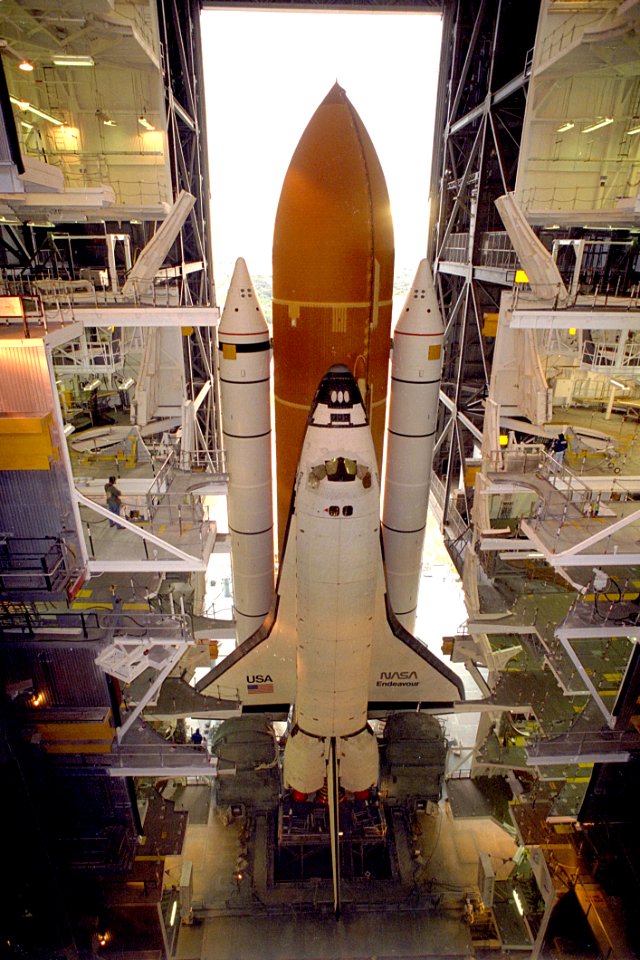STS-67 Rollout