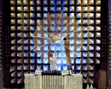 Hoop Column Antenna