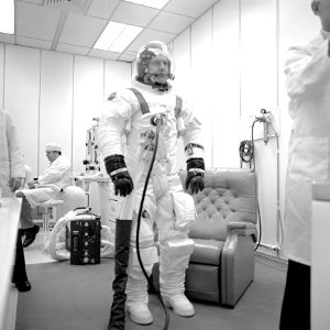 Deke Slayton Suits Up photo