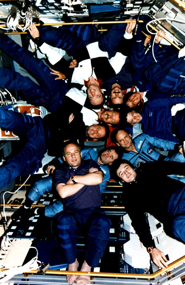Crewmembers Of STS-71 Mir-18 And Mir-19 Pose For Inflight Picture