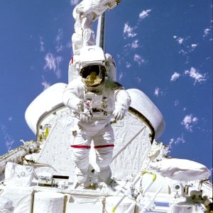 McCandless On Arm In Aft Payload B