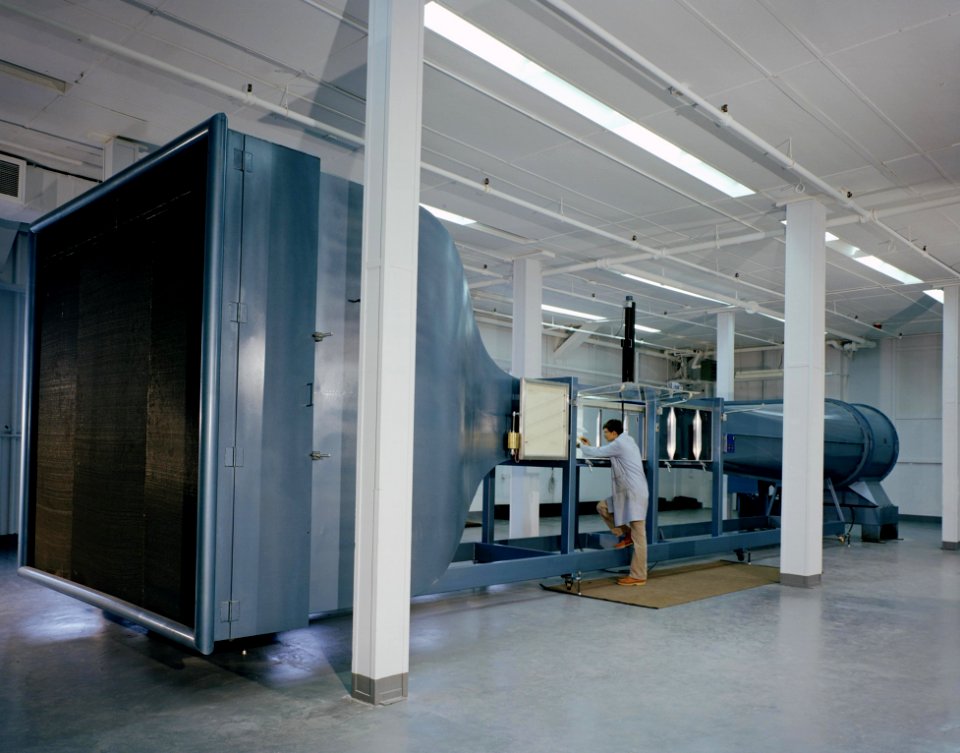 20x40-Inch Basic Aerodynamics Research Tunnel