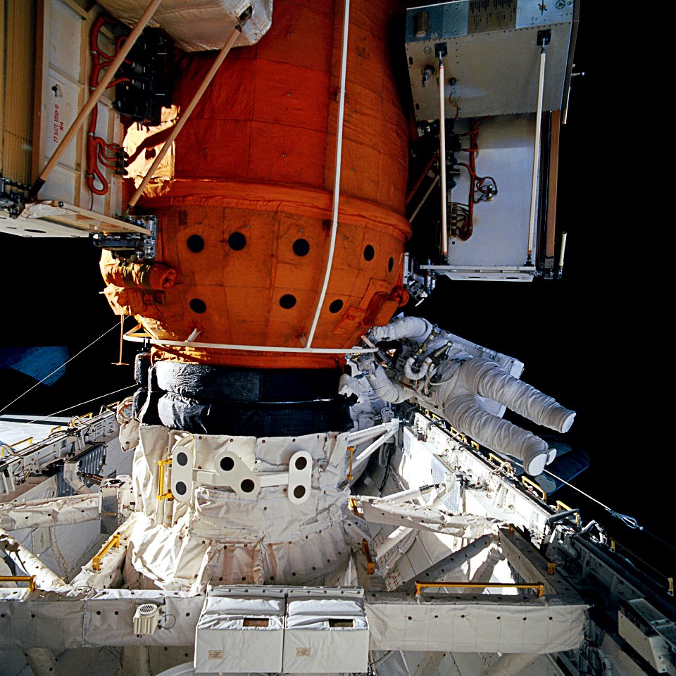 Astronauts Linda Godwin And Michael Rich Clifford During Shuttle-Mir EVA