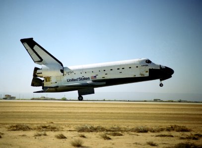 STS-40 Landing photo