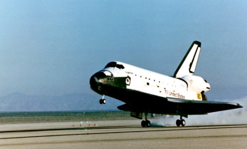 STS-7 Landing