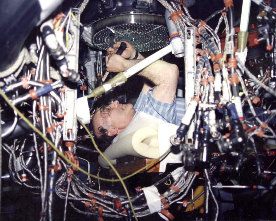 Space Shuttle Main Engine Maintenance