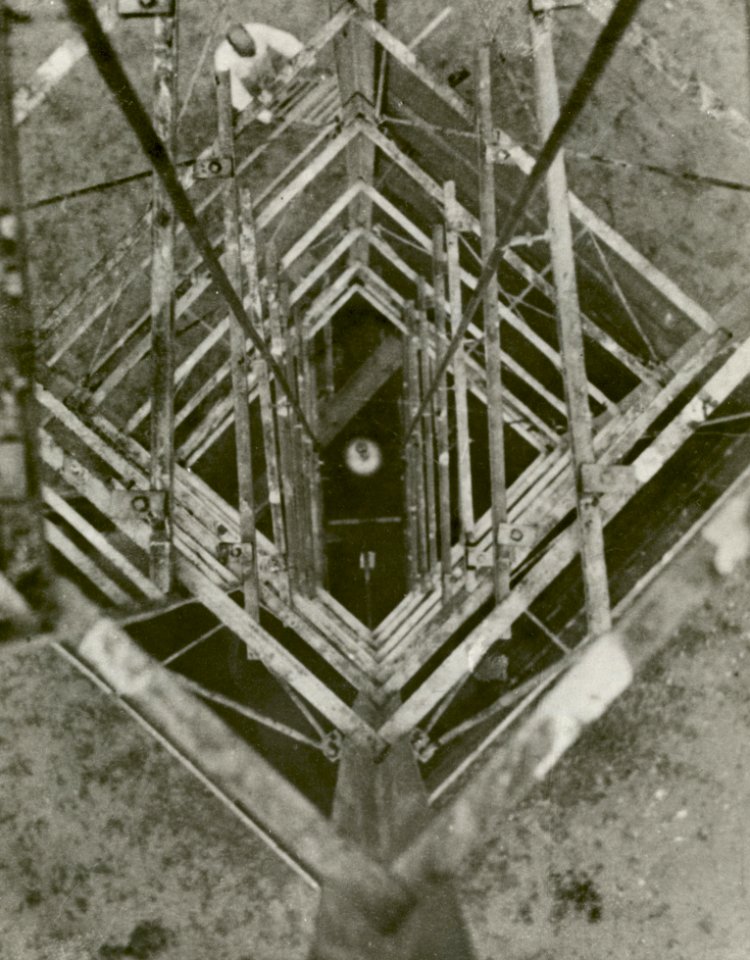 Goddards Rocket As Seen From The Launching Tower
