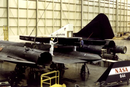 LASRE Pod Matting To SR-71