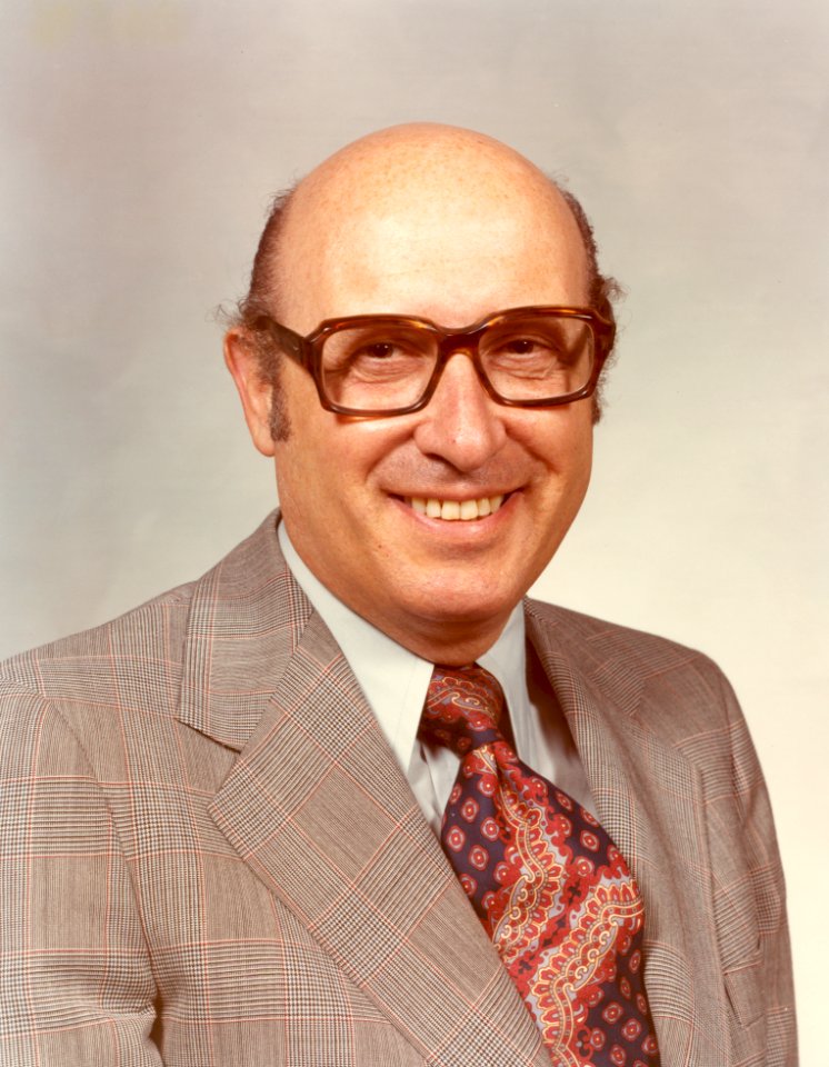 Dr Robert A Frosch