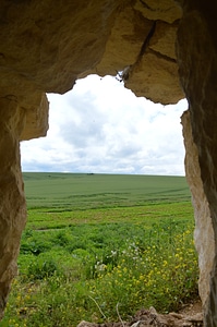 Fields cave pierre