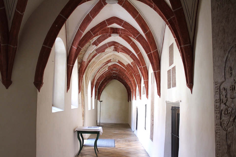 Archway architecture vault