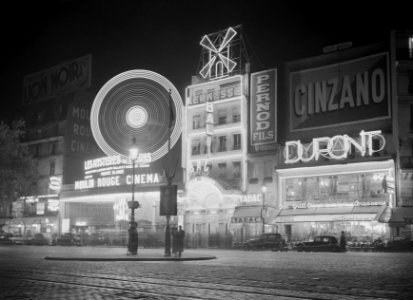 De Moulin Rouge in Parijs bij avond, Bestanddeelnr 254-5695