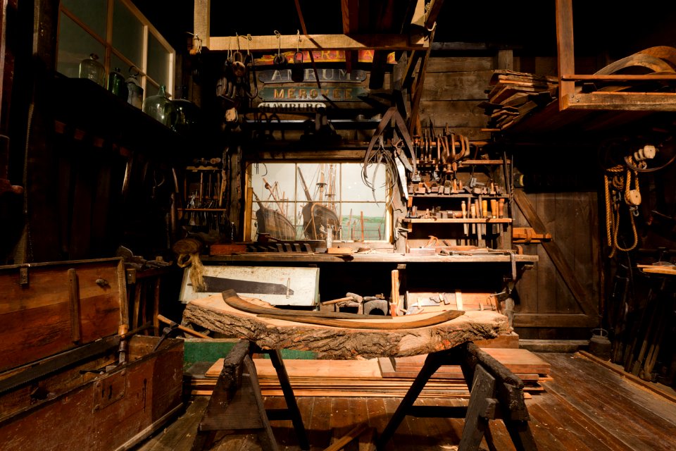 Werkstatt eines Schiffszimmerers im Altonaer Museum IMG 5128 edit