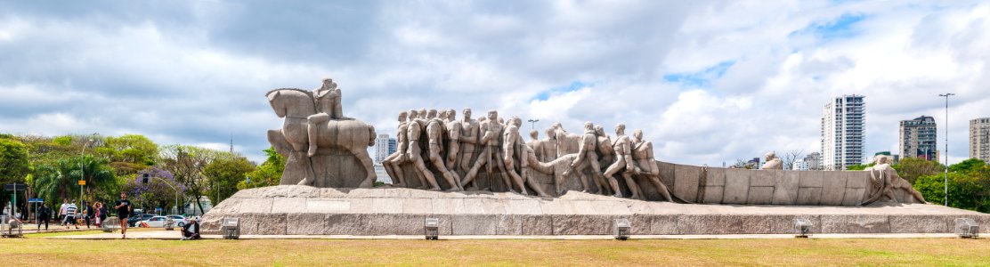 Monumento a las Banderas, So Paulo, Brasil