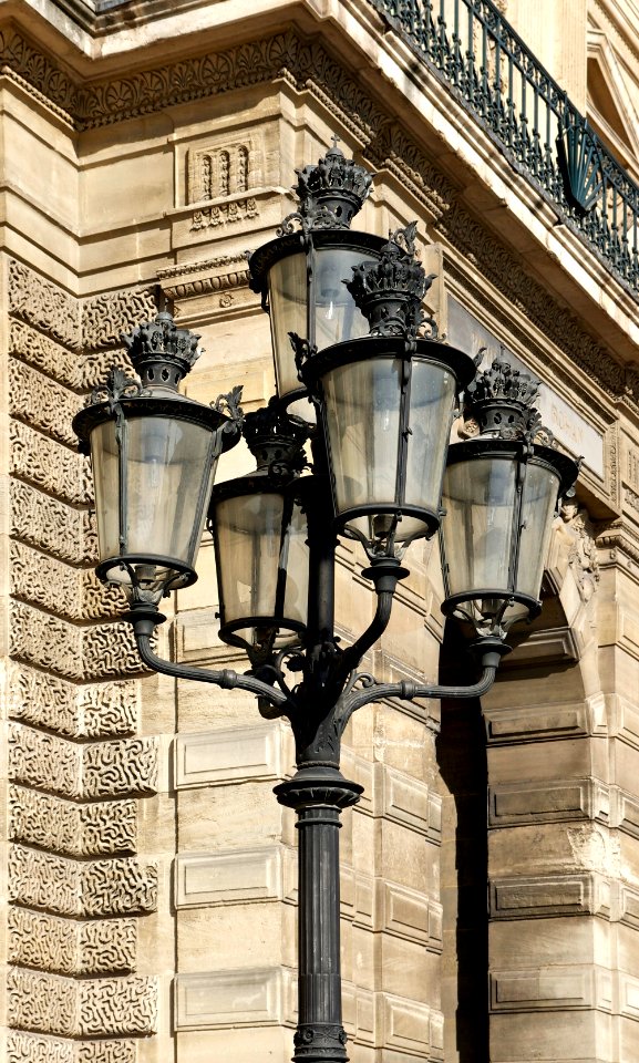 Lampadaire Louvre