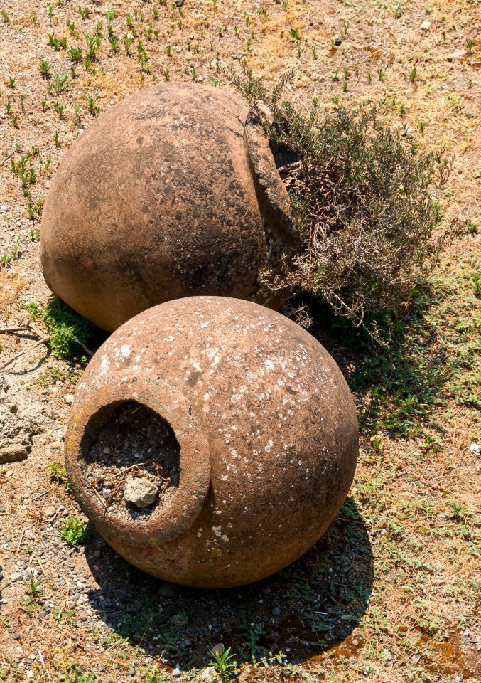 Ancient roman jars at Pompeii